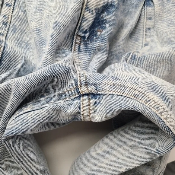 Urban Outfitters BDG‎ Stonewash Carrot Jeans - Picture 5 of 5